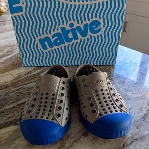 Native shoes boys